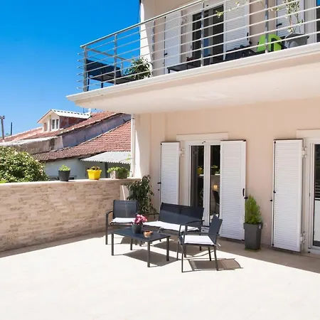 Peratzada Διαμέρισμα Βασιλική