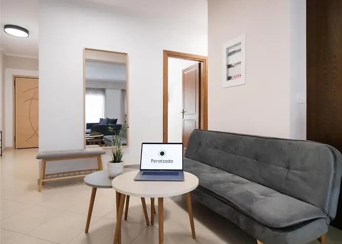 Peratzada Apartment *